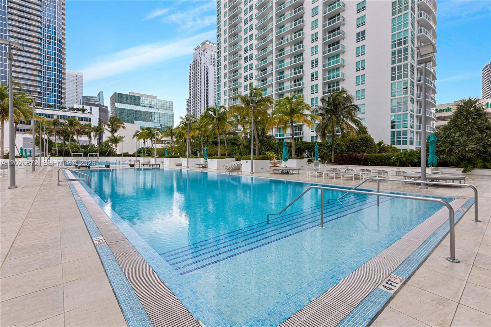 Property Photo:  951 Brickell Ave 1801  FL 33131 