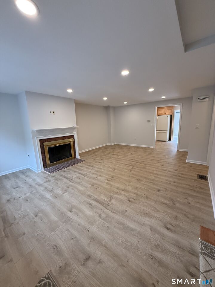 Property Photo:  1 Barrington Drive B  CT 06109 