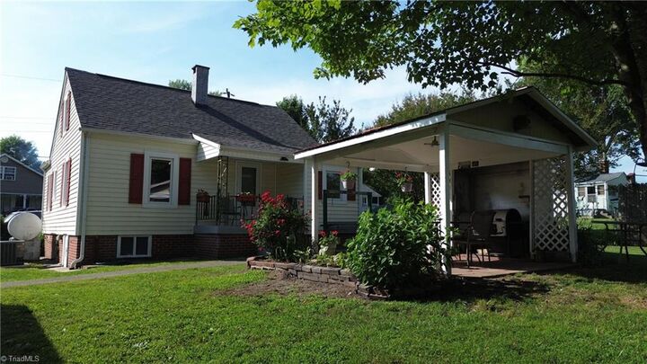 Property Photo:  153 Green Street  NC 27030 