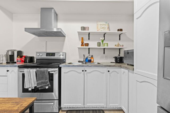 Property Photo: 85-87 Victoria Street ON K7C 2W5