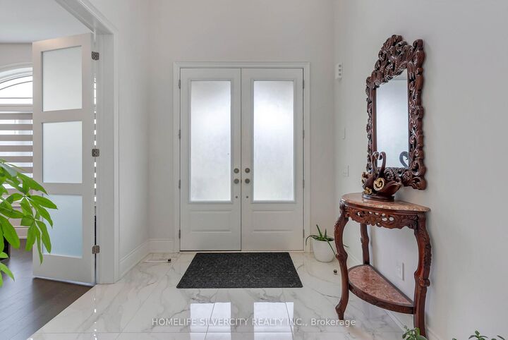 Property Photo: 71 Raspberry Rdg Avenue ON L7C 4N3