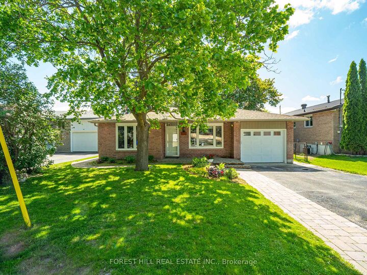 35 Townsend Avenue — photo 1