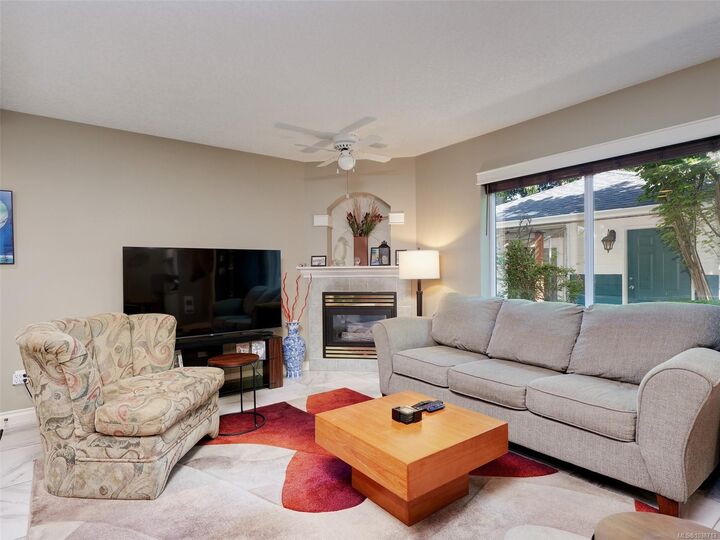 Property Photo: 1218 Pembroke St BC V8T 1J8