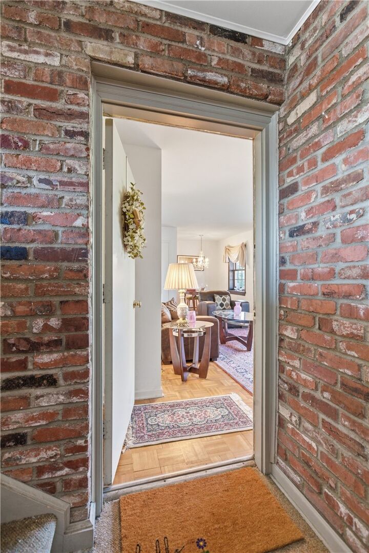 Property Photo:  126 Jamestown Ct C  PA 15216 