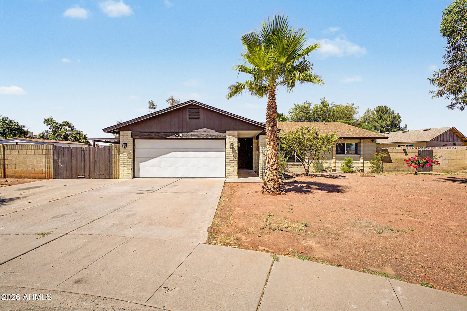 Property Photo: 5206 W Dailey Street AZ 85306