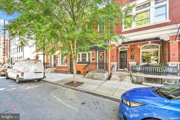Property Photo: 441 N Queen Street PA 17603