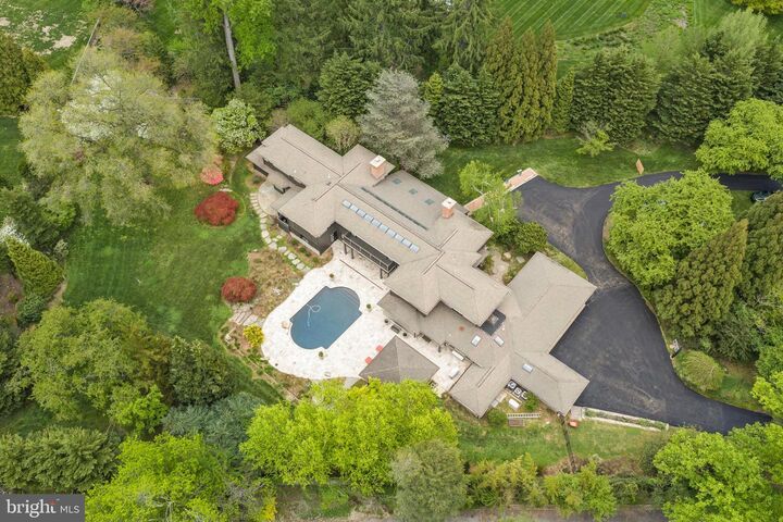 Property Photo:  850 Lesley Road  PA 19085 