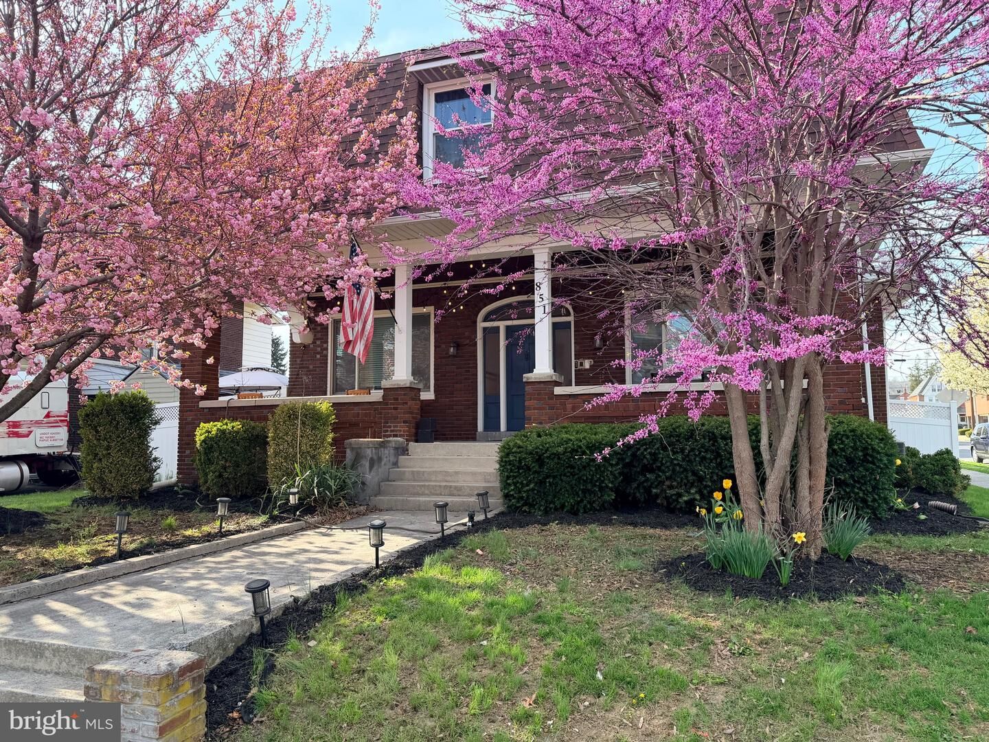 Property Photo:  851 Locust Street  PA 17512 