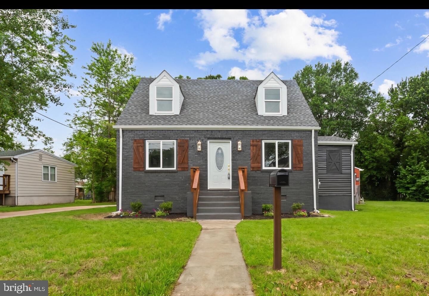 Property Photo: 2811 Lakehurst Avenue MD 20747