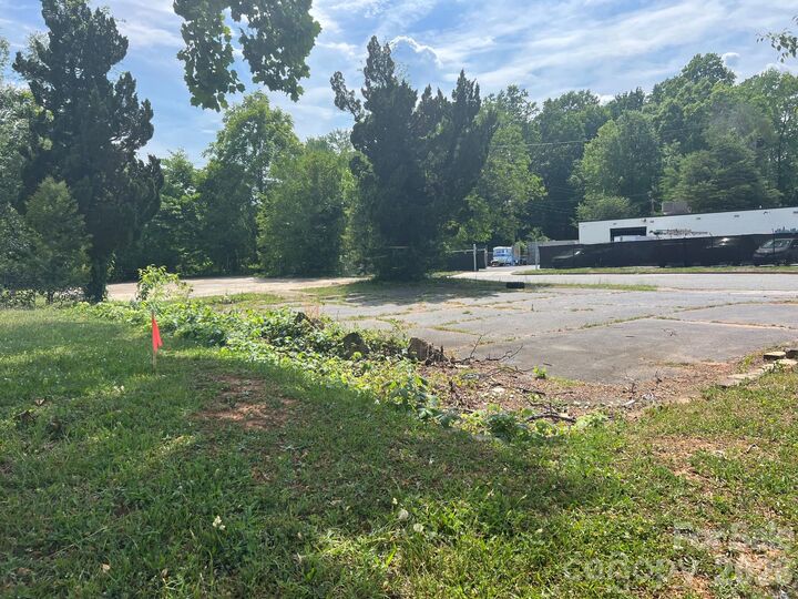Property Photo:  2300 E Independence Boulevard  NC 28205 