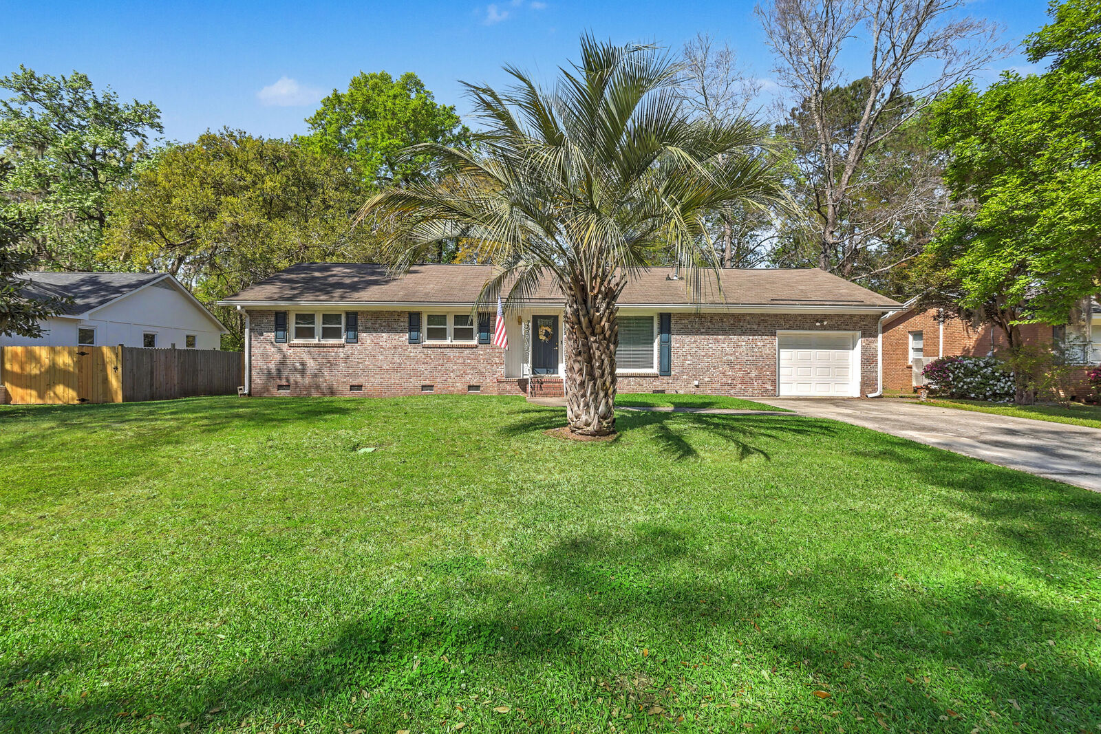 Property Photo:  737 Canary Drive  SC 29414 