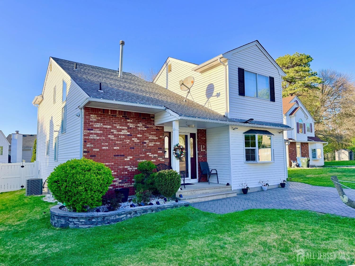 Property Photo: 6 Amara Court NJ 08857