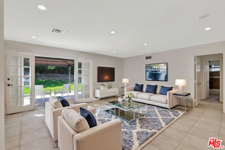 Property Photo:  6421 Franrivers Ave  CA 91307 