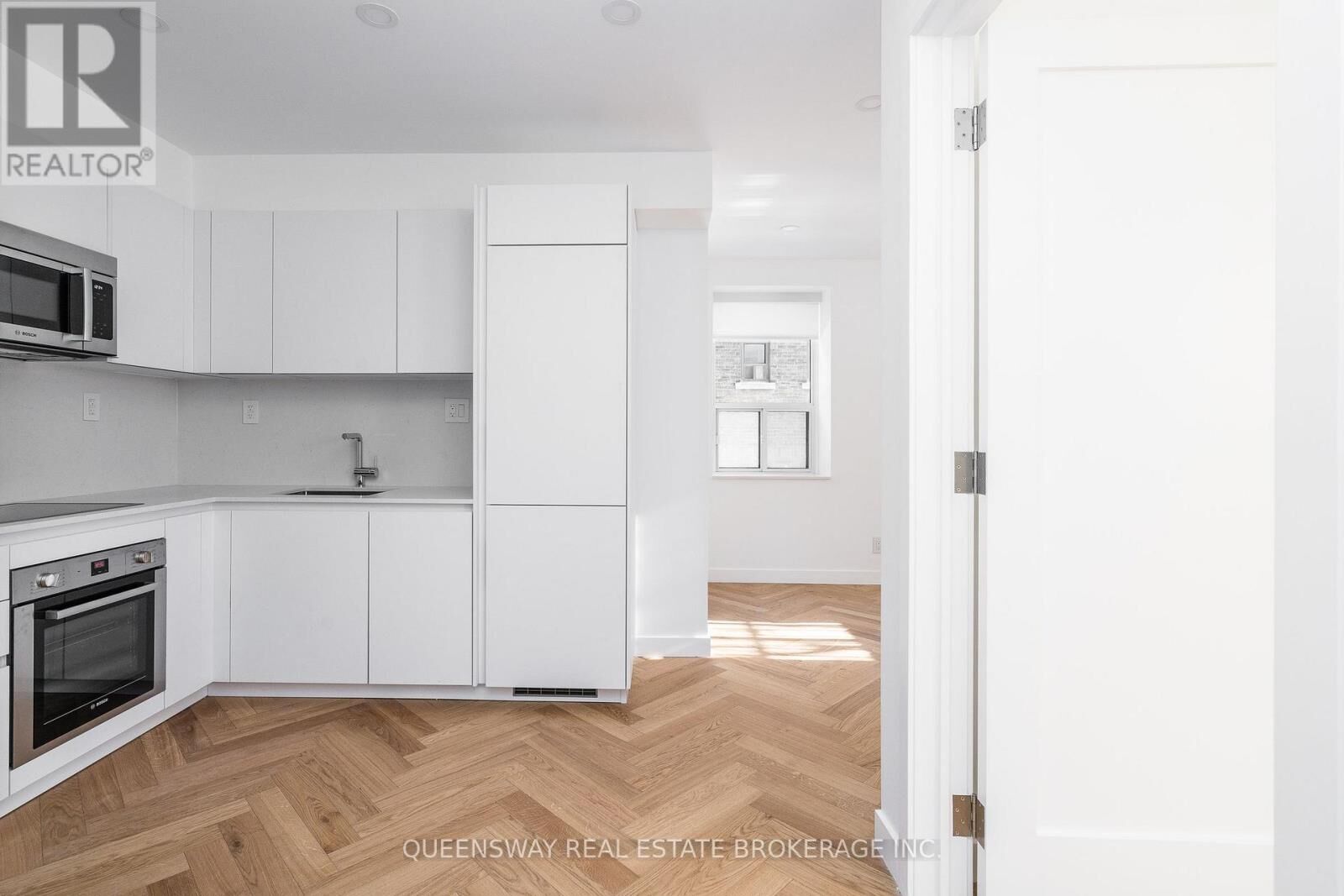 Property Photo: 110 Wellesley Street East 102 ON M4Y 1J1