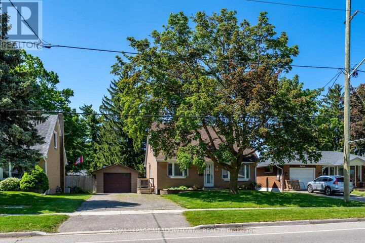 Property Photo:  20 Delrex Boulevard  ON L7G 3X7 