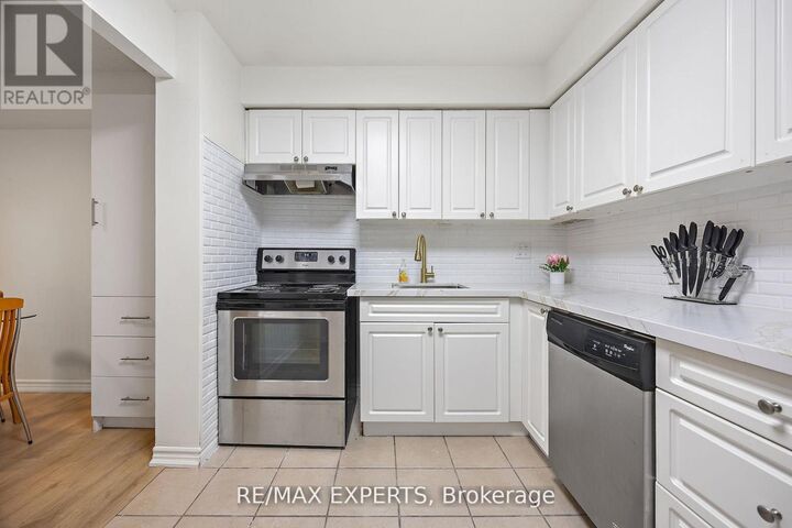 Property Photo:  242 Milestone Crescent  ON L4G 3M2 
