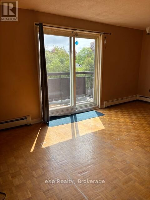 Property Photo:  925 10th Avenue East 303  ON N4K 3H8 