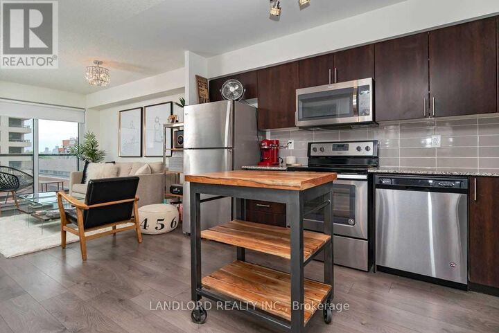 Property Photo: 1420 Dupont Street 615 ON M6H 0C2
