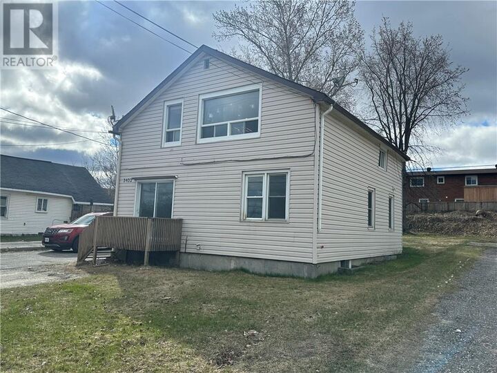 Property Photo:  3432 Falconbridge Highway  ON P3L 1B1 