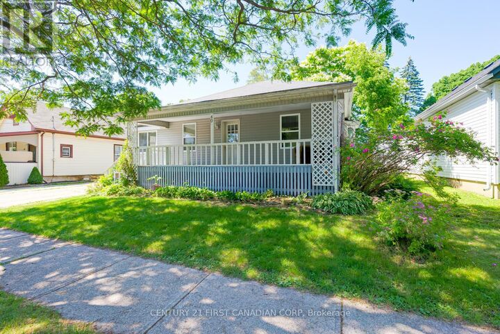 Property Photo:  49 Charles Street  ON N6H 1H1 