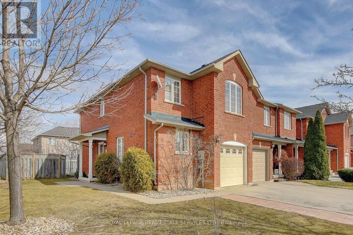Property Photo: 1498 Pinecliff Road ON L6M 4A8