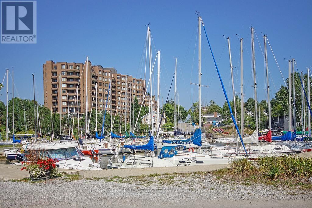 Property Photo: 100 Lakeshore Road East 805 ON L6J 6M9