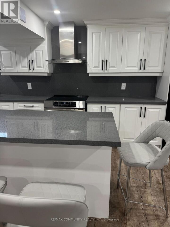 Property Photo: 50 Barchard Street ON L1B 0K8