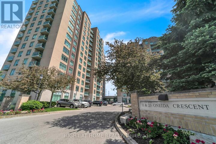 Property Photo:  11 Oneida Crescent 1202  ON L4B 0A1 