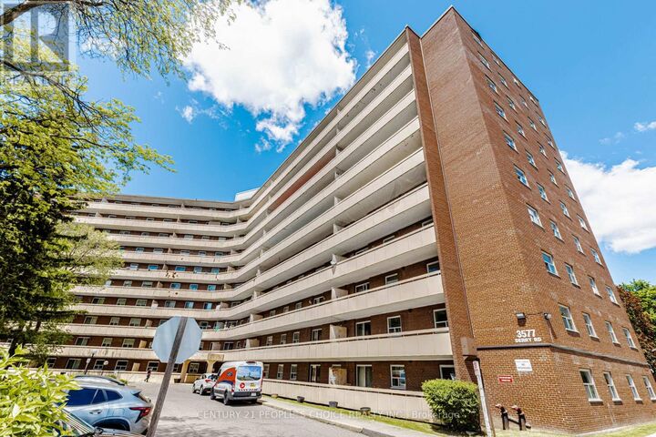 Property Photo:  3577 Derry Road East 906  ON L4T 1B3 