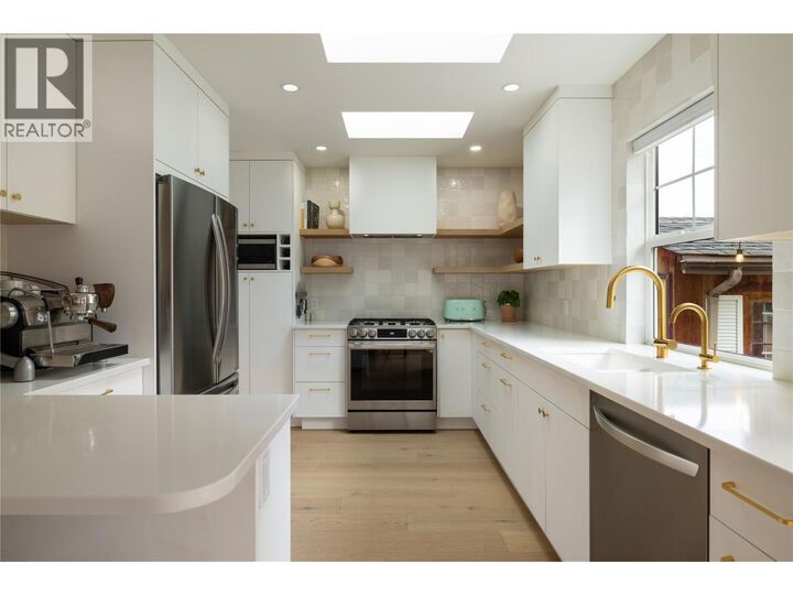 Property Photo: 773 Sutherland Avenue BC V1Y 5X4