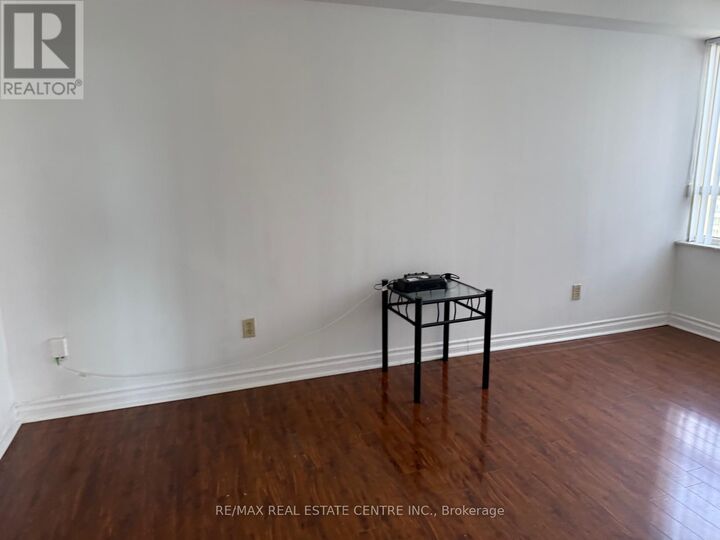 Property Photo: 265 Enfield Place 1403 ON L5B 3Y7