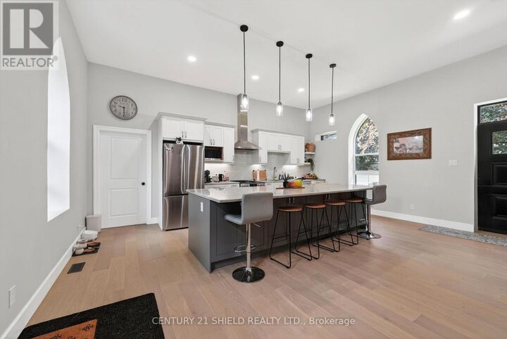 Property Photo:  12 Maple Street  ON K0C 1N0 
