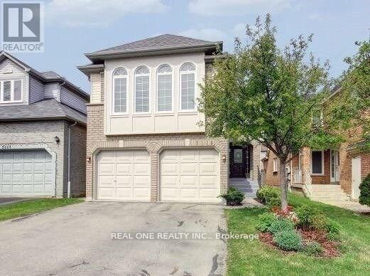 Property Photo: 2886 Galleon Crescent ON L5M 5V1