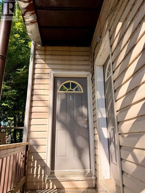 Property Photo:  464 Janette 1  ON N9A 4Z5 