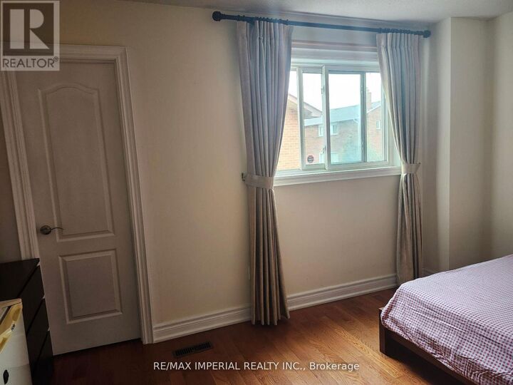 Property Photo:  123 McCabe Crescent  ON L4J 2S6 