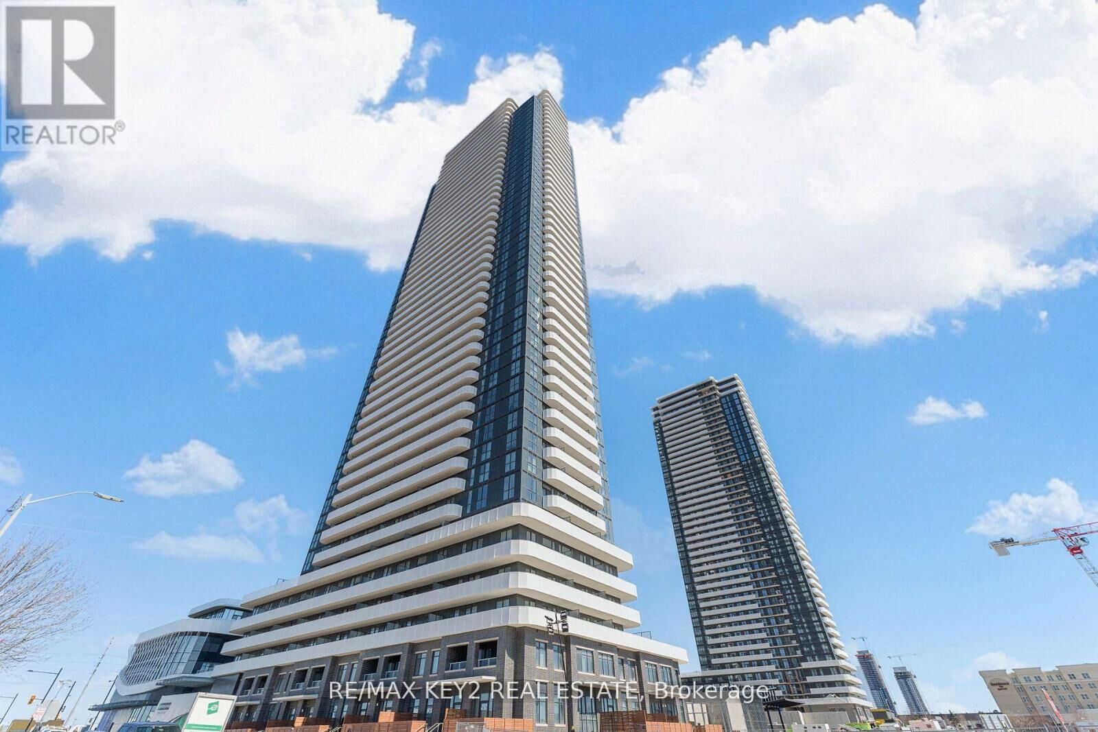 Property Photo: 195 Commerce Street 2602 ON L4K 0P9