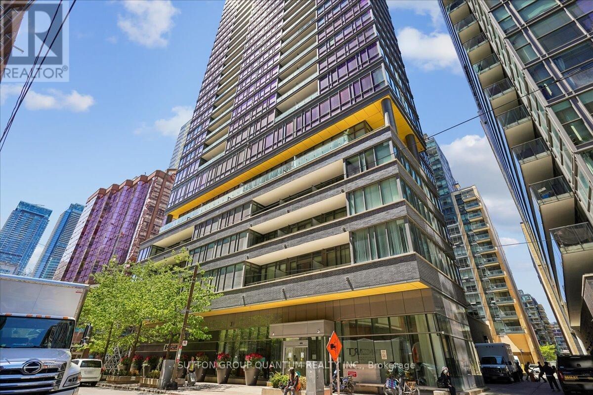 Property Photo: 8 Charlotte Street 404 ON M5V 0K4
