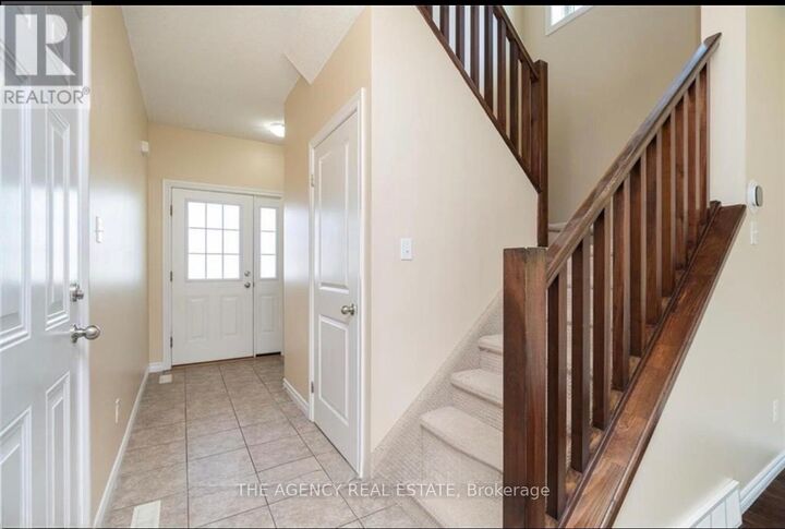 Property Photo: 960 Bitterbush Crescent 30 ON N6H 0G1