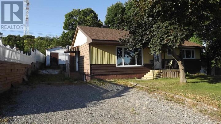 Property Photo: 71 Hutchison Ave ON P5A 1W7