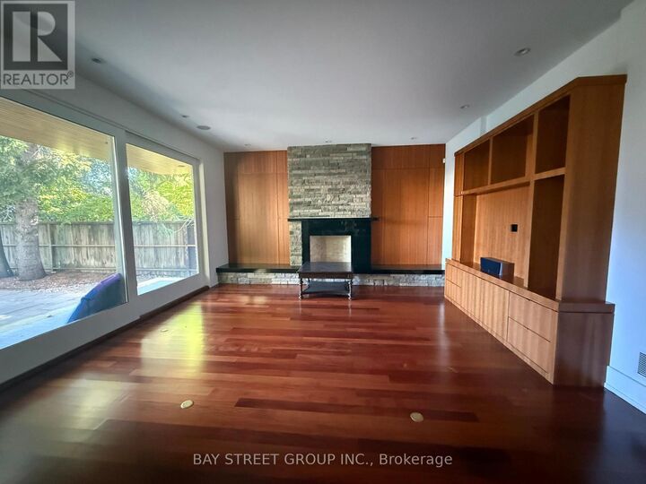 Property Photo: 158 Munro Boulevard ON M2P 1C8