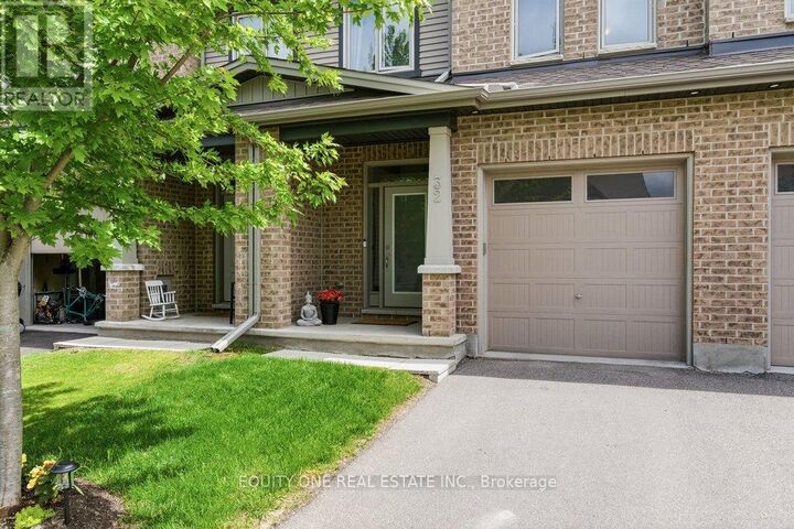 Property Photo:  32 Duncanville Street  ON K4R 0E8 