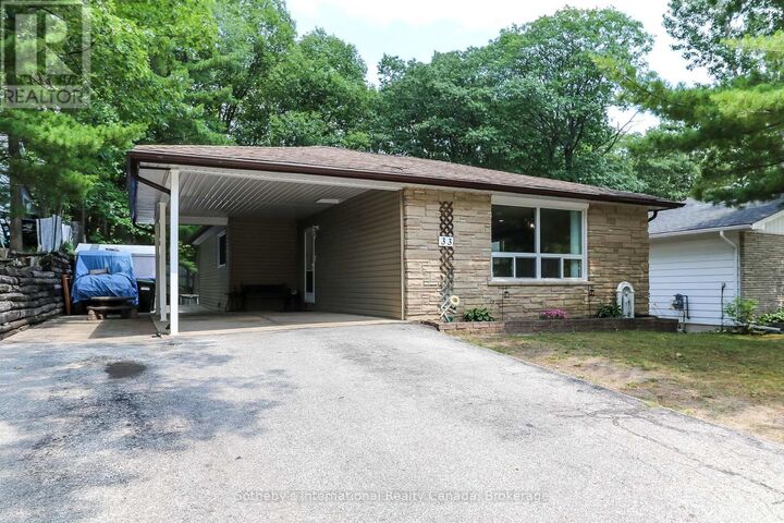Property Photo: 33 Parkwood Drive ON L9Z 2T2