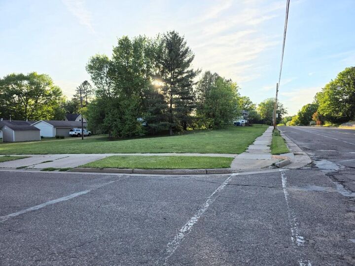 Property Photo: 903 Grand Avenue WI 54452