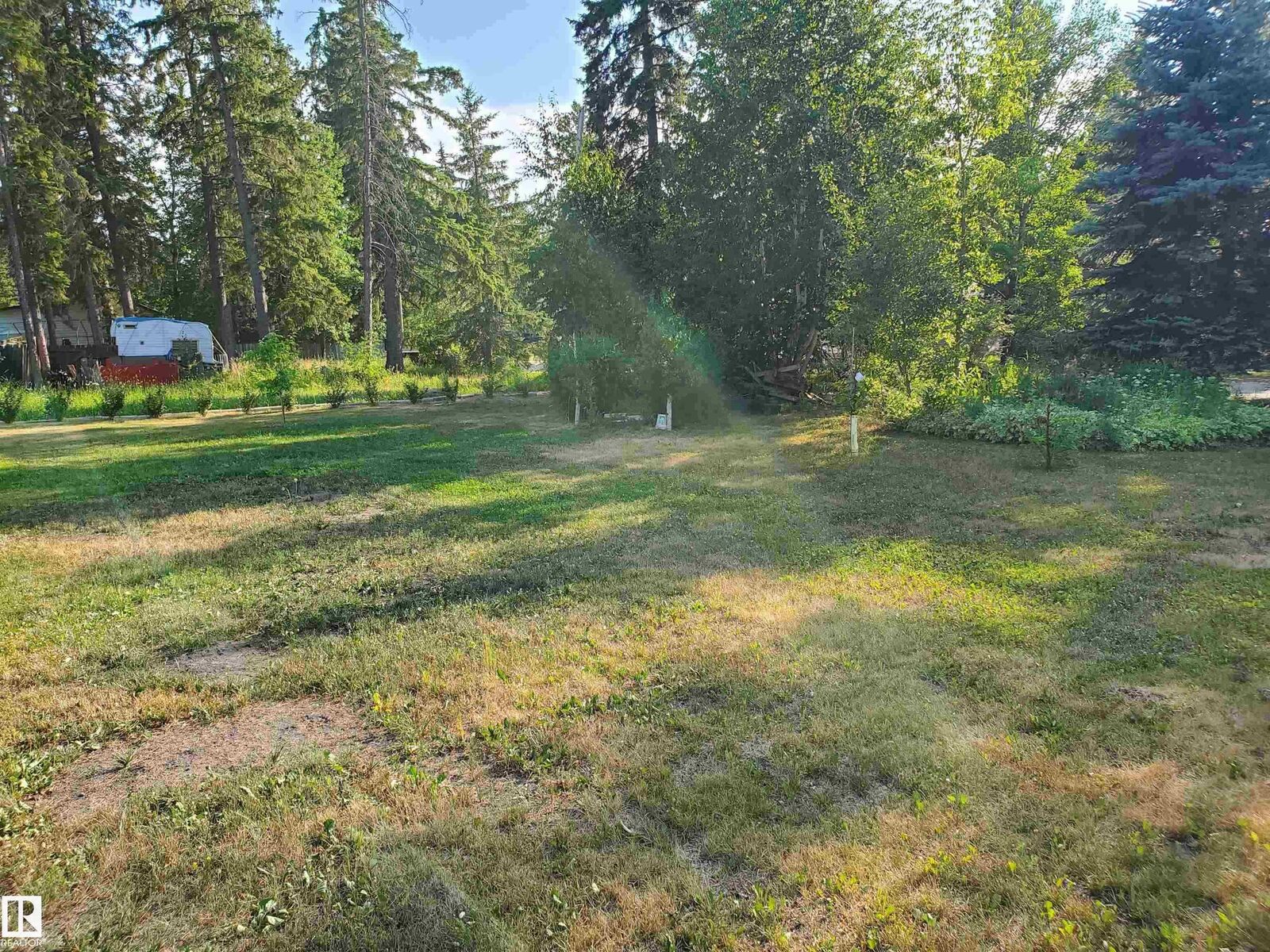 Property Photo: 160 Lake Shore Drive AB T0E 1V0