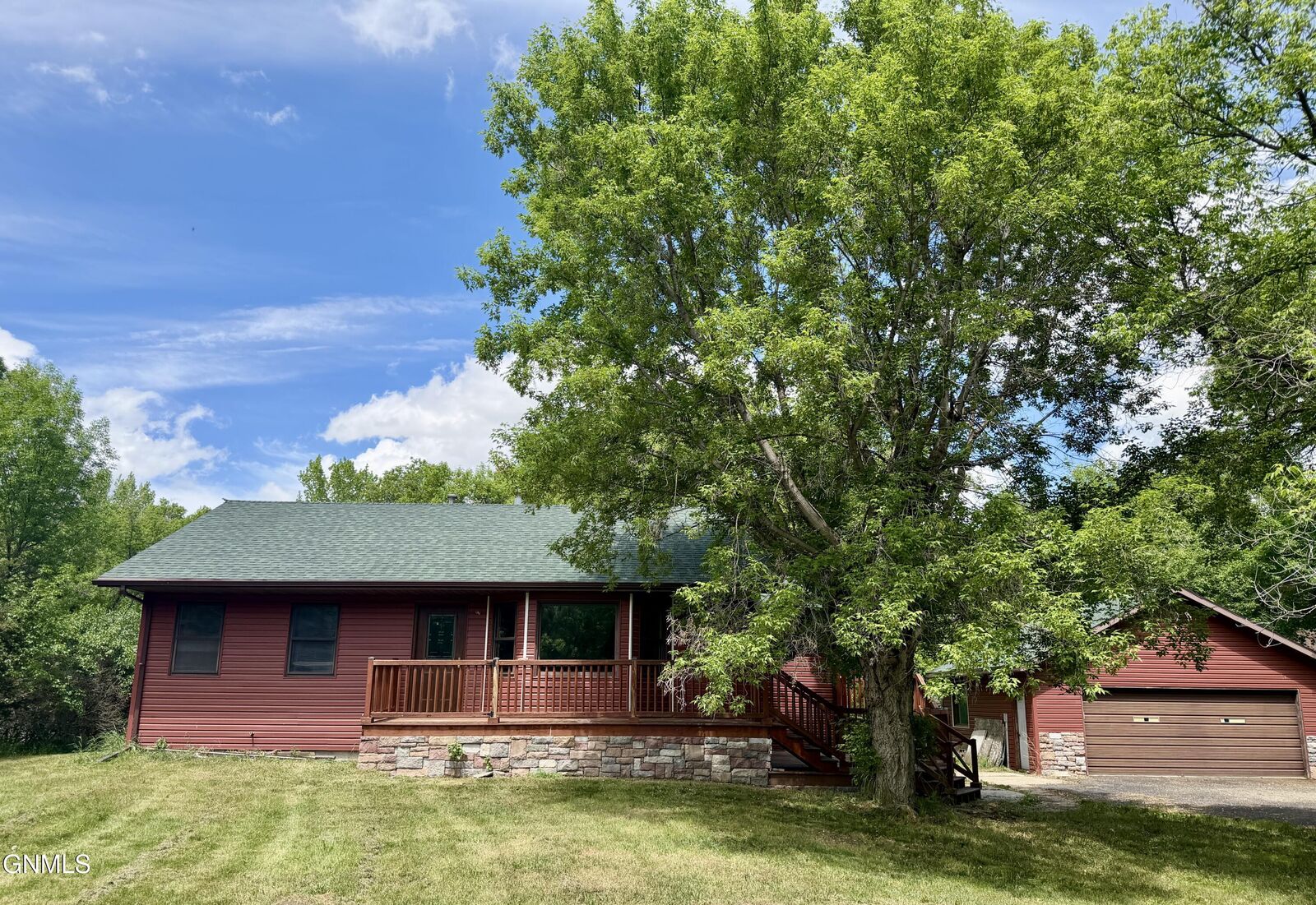 Property Photo:  5760 Lariat Loop  ND 58503 