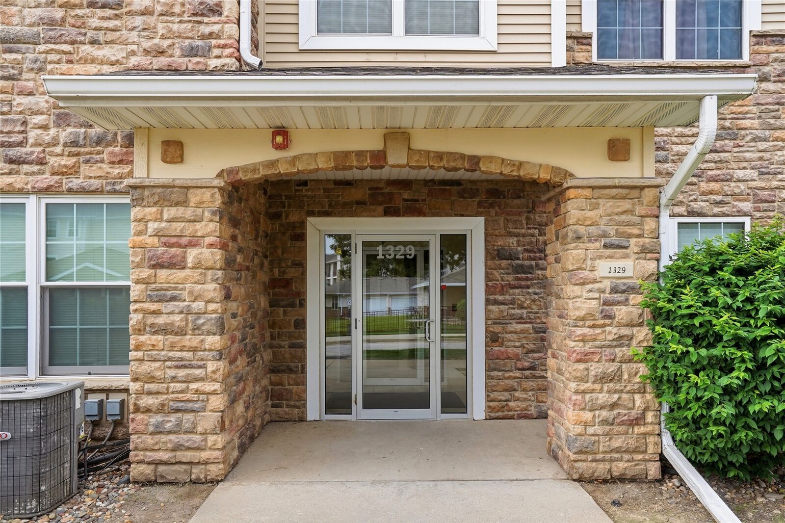 Property Photo: 1329 SE University Avenue 302 IA 50263