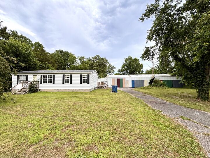 Property Photo:  307 N Lincoln Street  IL 62983 