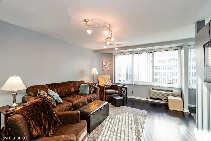 Property Photo: 211 E Ohio Street 1106 IL 60611