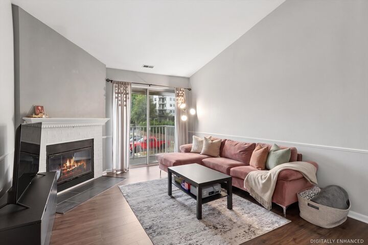 Property Photo: 43 Orchard Terrace 3 IL 60148