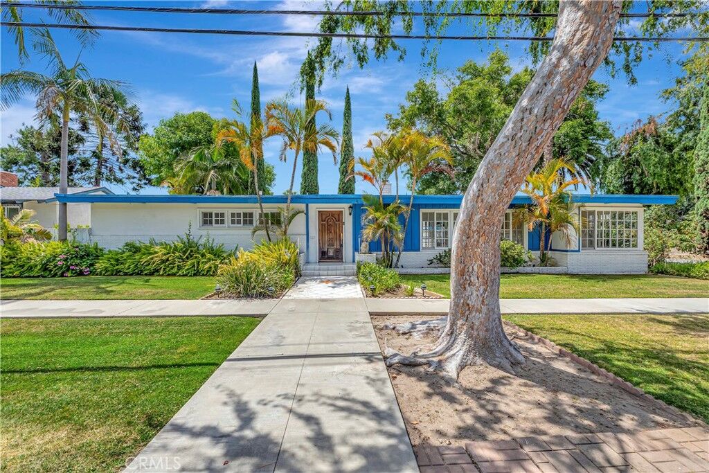 Property Photo: 150 W 36th Street CA 90807